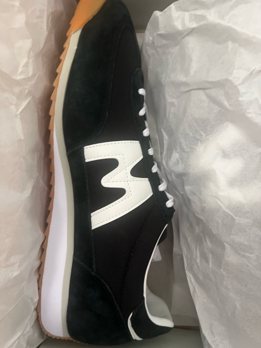 NEW KARHU Mestari Unisex sneakers tennis shoes Men’s 11.5/Women’s 13 black & wht - Picture 2 of 8